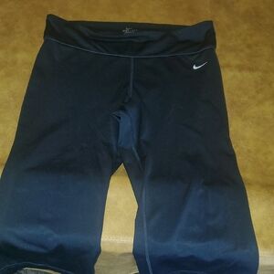 Womens Nike Yoga 3/4 Cropped Leggings